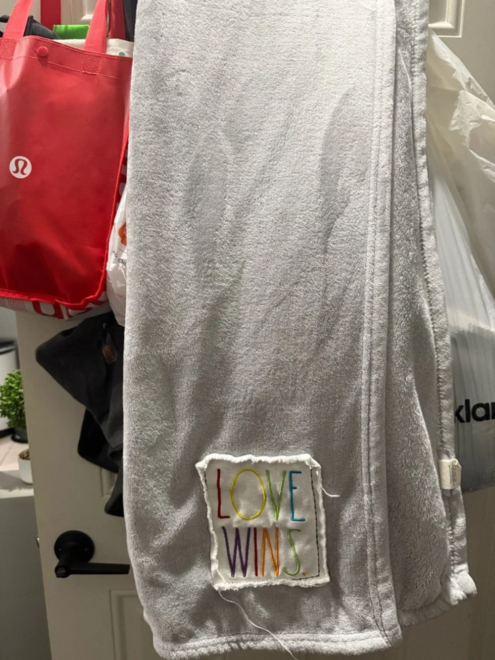 LOVE WINS Rae Dunn Throw - Picture 2 of 2